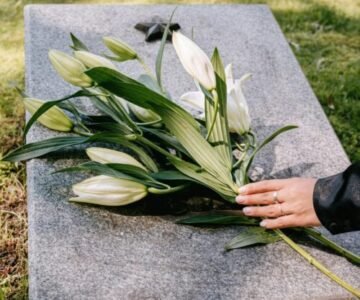 pexels-ivan-s-8964077